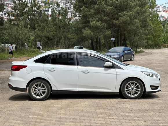 Sahibinden Ford Focus 1.5 TDCi Trend X 2016 Model İstanbul 181.000 km Beyaz