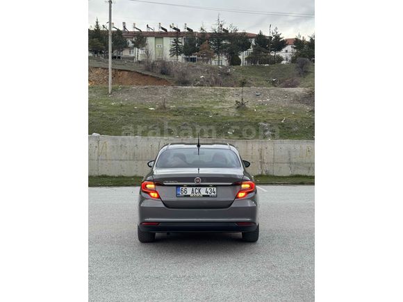 Sahibinden Fiat Egea 1.4 Fire Lounge 2023 Model Yozgat 28.000 km Gri (metalik)