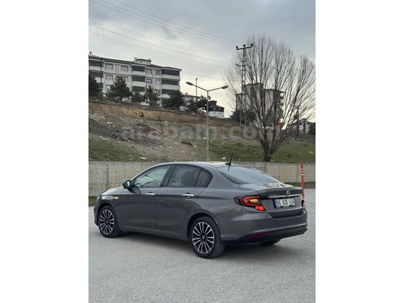 Sahibinden Fiat Egea 1.4 Fire Lounge 2023 Model Yozgat 28.000 km Gri (metalik)