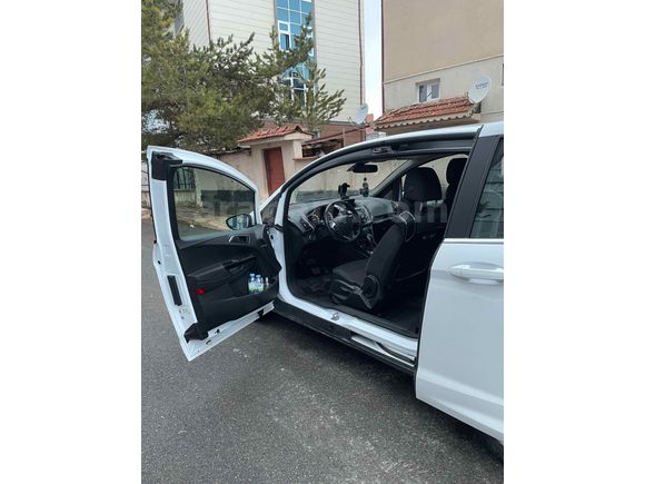 Temiz 2.Sahibinden Ford B-Max 1.6 95binde Titanium 2016 Model 