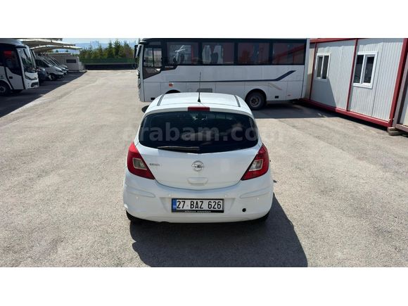 Sahibinden Opel Corsa 1.2 Twinport Essentia 2014 Model  291.000 km Beyaz