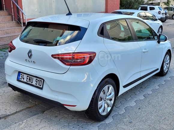 Sahibinden Renault Clio 1.0 SCe Joy 2021 Model Ankara 142.000 km Beyaz