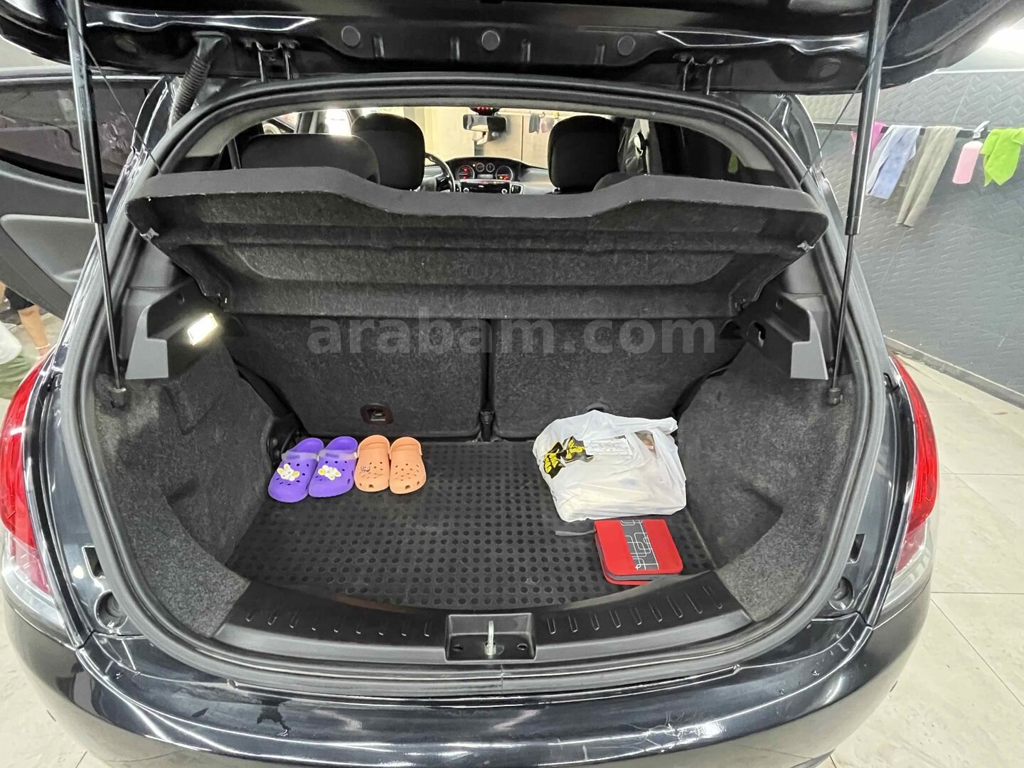 Sahibinden Lancia Ypsilon 0.9 2013 Model İstanbul 151.000 km Siyah 7