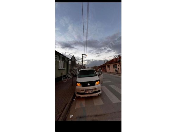 Sahibinden Volkswagen MultiVan 2.5 TDI 2005 Model  330.000 km Beyaz