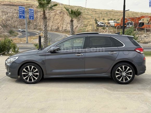 KÖSEOĞLU | HYUNDAİ İ 30-1.6 ELİTE PLUS-CAM TAVAN-TR EN UYGUNU!!