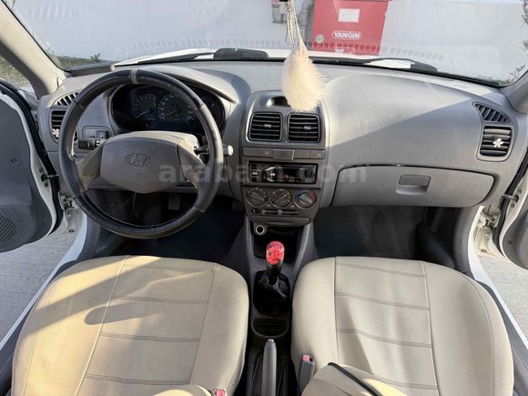 Sahibinden Hyundai Accent 1.3 LS 2003 Model 