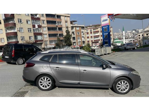 Sahibinden Renault Megane 1.5 dCi Sport Tourer Privilege 2012 Model 