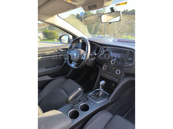 Sahibinden Renault Megane 1.5 dCi Otomatik Touch Değişen Yok Hasar Kaydı Yok 2019 Model