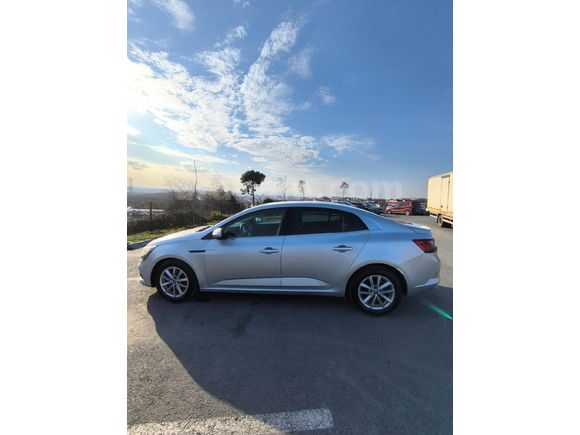 Sahibinden Renault Megane 1.5 dCi Otomatik Touch Değişen Yok Hasar Kaydı Yok 2019 Model