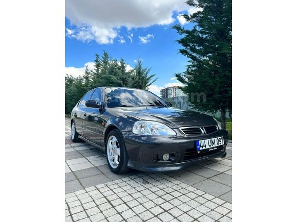 Sahibinden Honda Civic 1.6 i ES 2000 Model
