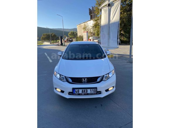Sahibinden Honda Civic 1.6i VTEC Eco Dream 2015 Model  71.500 km Beyaz