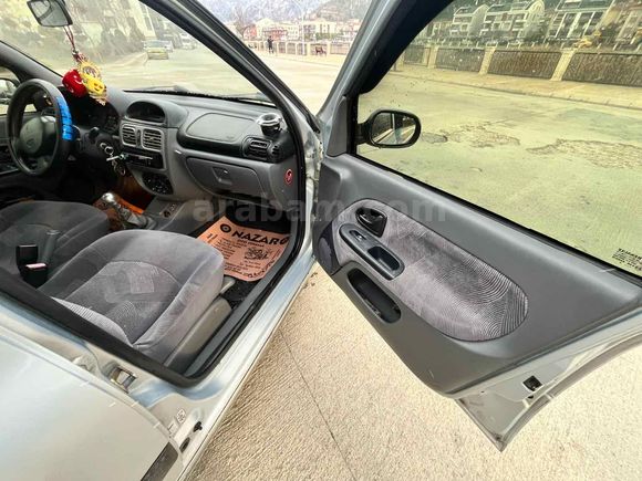 Sahibinden Renault Clio 1.6 RXT 2000 Model 