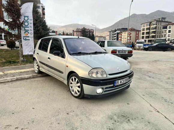 Sahibinden Renault Clio 1.6 RXT 2000 Model 
