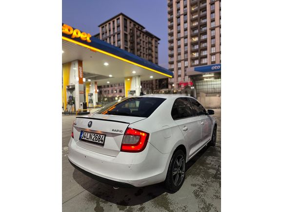 Sahibinden Skoda Rapid 1.6 TDI Ambition 2014 Model  258.500 km Beyaz