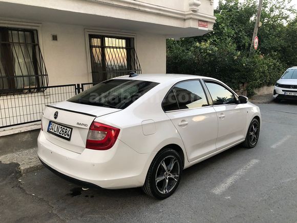 Sahibinden Skoda Rapid 1.6 TDI Ambition 2014 Model  258.500 km Beyaz