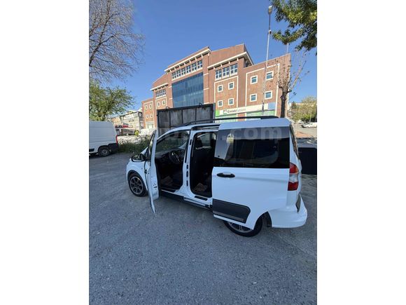 Sahibinden Ford Tourneo Courier 1.0 EcoBoost Titanium Plus 2023 Model 