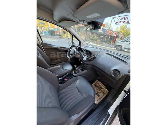 Sahibinden Ford Tourneo Courier 1.0 EcoBoost Titanium Plus 2023 Model 