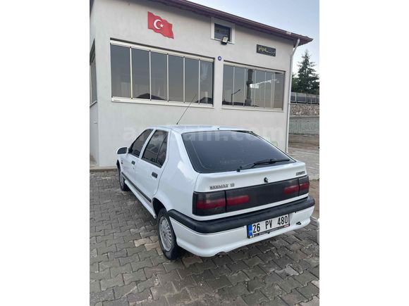 150 binde. Renault 19 1,6 ie 2000 model klimalı 