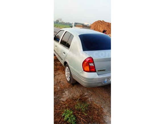 Sahibinden Renault Clio 1.4 RNA 2000 Model  204.000 km Gri