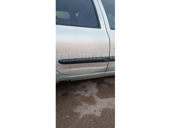 Sahibinden Renault Clio 1.4 RNA 2000 Model  204.000 km Gri