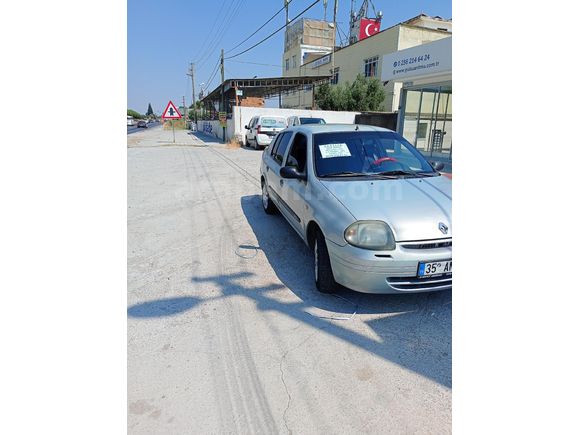 Sahibinden Renault Clio 1.4 RNA 2000 Model  204.000 km Gri