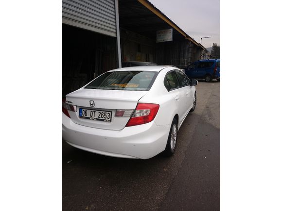 Sahibinden Honda Civic 1.6i VTEC Dream 2012 Model