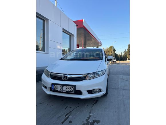 Sahibinden Honda Civic 1.6i VTEC Dream 2012 Model