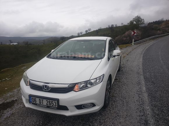 Sahibinden Honda Civic 1.6i VTEC Dream 2012 Model