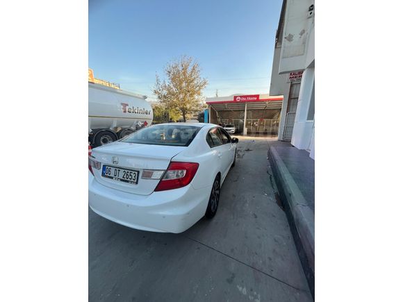 Sahibinden Honda Civic 1.6i VTEC Dream 2012 Model