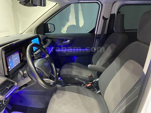 otomobil Ford Tourneo Courier 1.5 EcoBlue Deluxe
