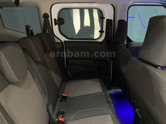 otomobil Ford Tourneo Courier 1.5 EcoBlue Deluxe
