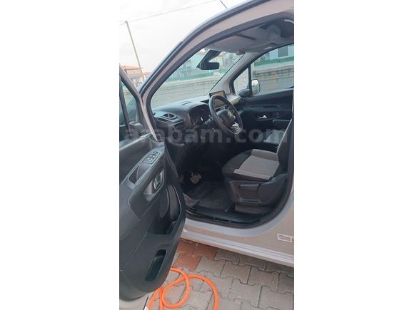 Sahibinden Citroen Berlingo 1.5 BlueHDI Feel Stil 2022 Model Konya