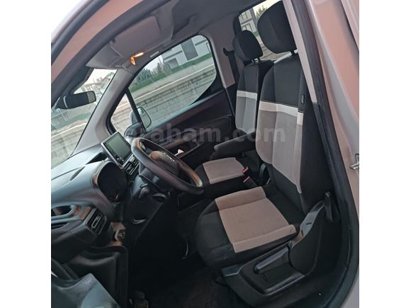 Sahibinden Citroen Berlingo 1.5 BlueHDI Feel Stil 2022 Model Konya