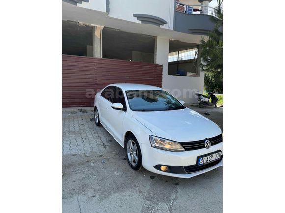 Sahibinden Volkswagen Jetta 1.6 TDi Comfortline 2013 Model  330.000 km Beyaz