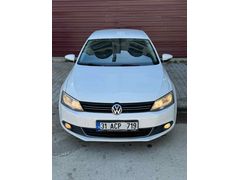 Sahibinden Volkswagen Jetta 1.6 TDi Comfortline 2013 Model  330.000 km Beyaz