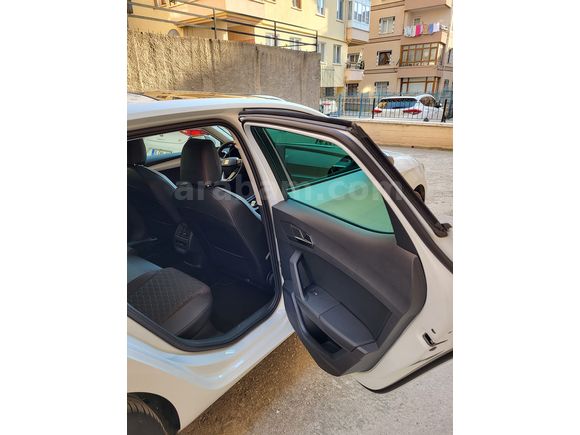 2025 Temmuz Çıkışlı / 7.400 KM / Hatasız-Boyasız-Tramersiz Seat Leon 1.5 Plug-In Hybrid