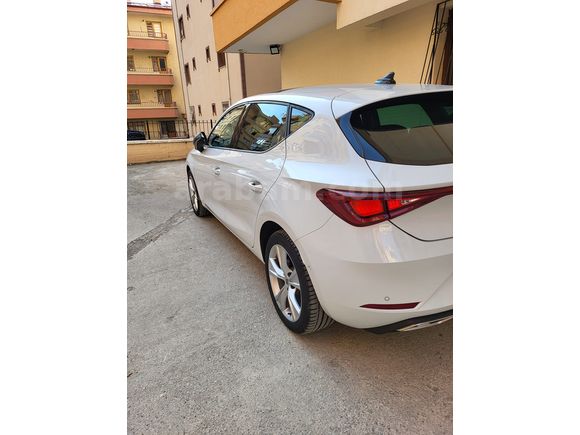 2025 Temmuz Çıkışlı / 7.400 KM / Hatasız-Boyasız-Tramersiz Seat Leon 1.5 Plug-In Hybrid