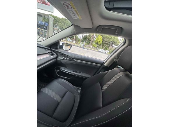 Hatasız ilk Sahibinden Honda Civic 1.6i VTEC Eco Elegance 2017 Model  180.000 km Beyaz