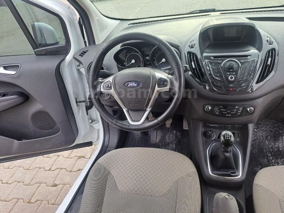 Sahibinden Ford Tourneo Courier 1.6 TDCi Titanium Plus 2016 Model İzmir 200.000 km Beyaz