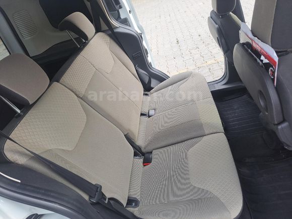 Sahibinden Ford Tourneo Courier 1.6 TDCi Titanium Plus 2016 Model İzmir 200.000 km Beyaz