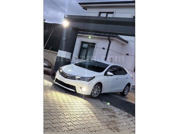 Sahibinden Toyota Corolla 1.4 D-4D  touch  2016 Model  291.000 km Beyaz