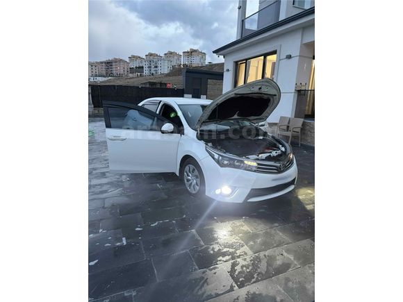 Sahibinden Toyota Corolla 1.4 D-4D  touch  2016 Model  291.000 km Beyaz