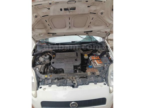 Sahibinden Fiat Punto Grande 1.3 Multijet 2010 Model 