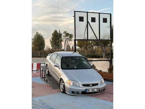  Honda Civic 1.6 i ES 2001 model
