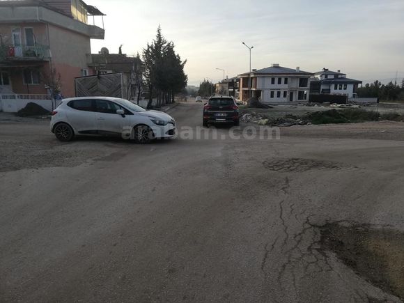 Acil Ekonomik Clio. 1 değişen 1 boya