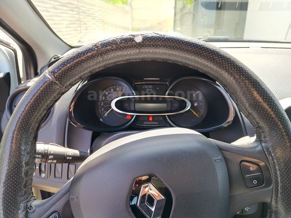 Acil Ekonomik Clio. 1 değişen 1 boya