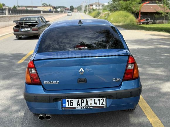 Galeriden Renault Clio 1.4 OTOMATİK VİTES 2003 Model Sakarya