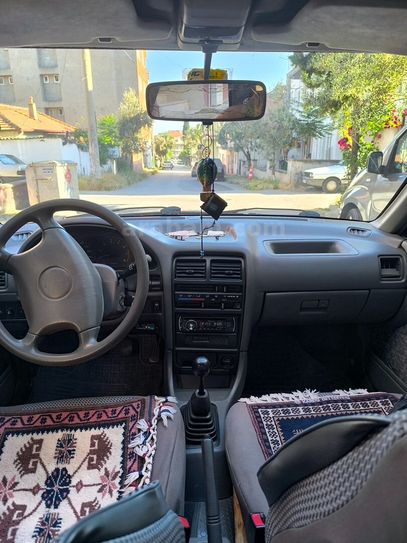Sahibinden Suzuki Swift 1.3 GLX 2000 Model Balıkesir 226.178 km Kırmızı 6