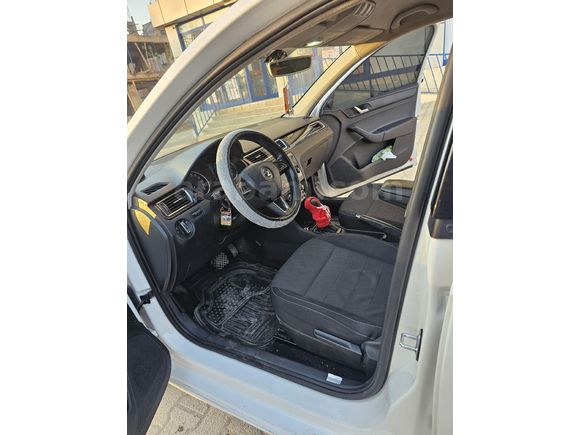 Sahibinden Skoda Rapid 1.4 TDI Style 2015 Model