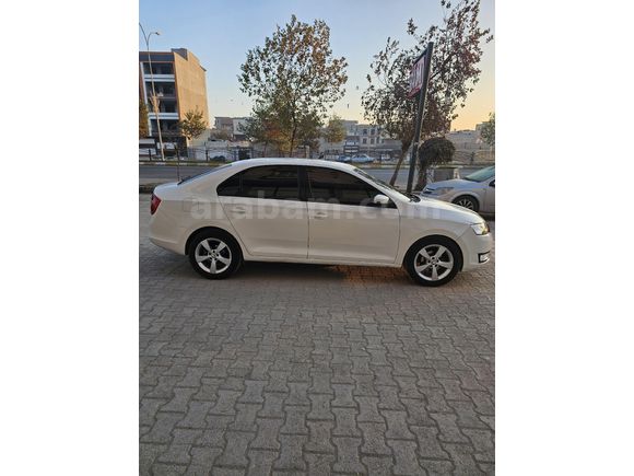 Sahibinden Skoda Rapid 1.4 TDI Style 2015 Model